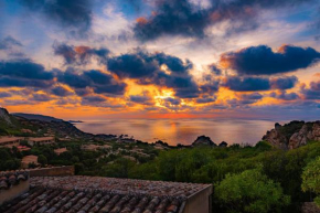 Costa Paradiso - Villetta vista Mare con Ampio Giardino Costa Paradiso